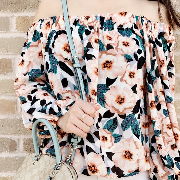 Off shoulder top floral Small - Picture 4 of 6
